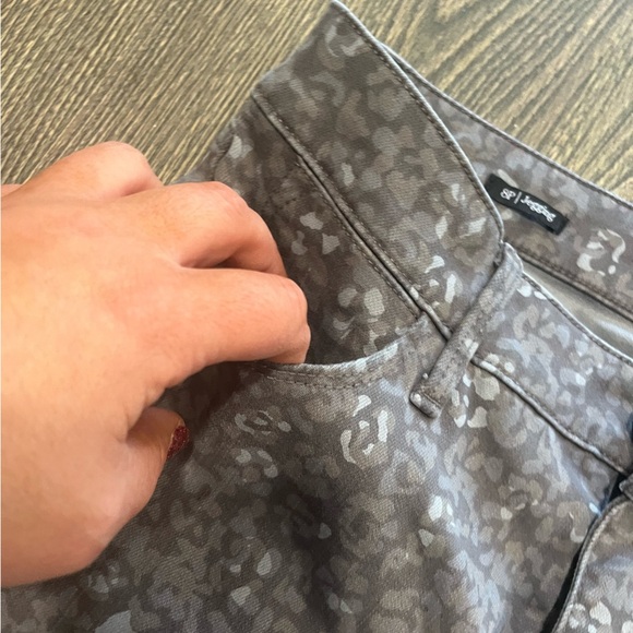 Talbots Jegging Jeans Pockets Casual Stretch Denim Leopard Print Gray Size 8P - Picture 7 of 12